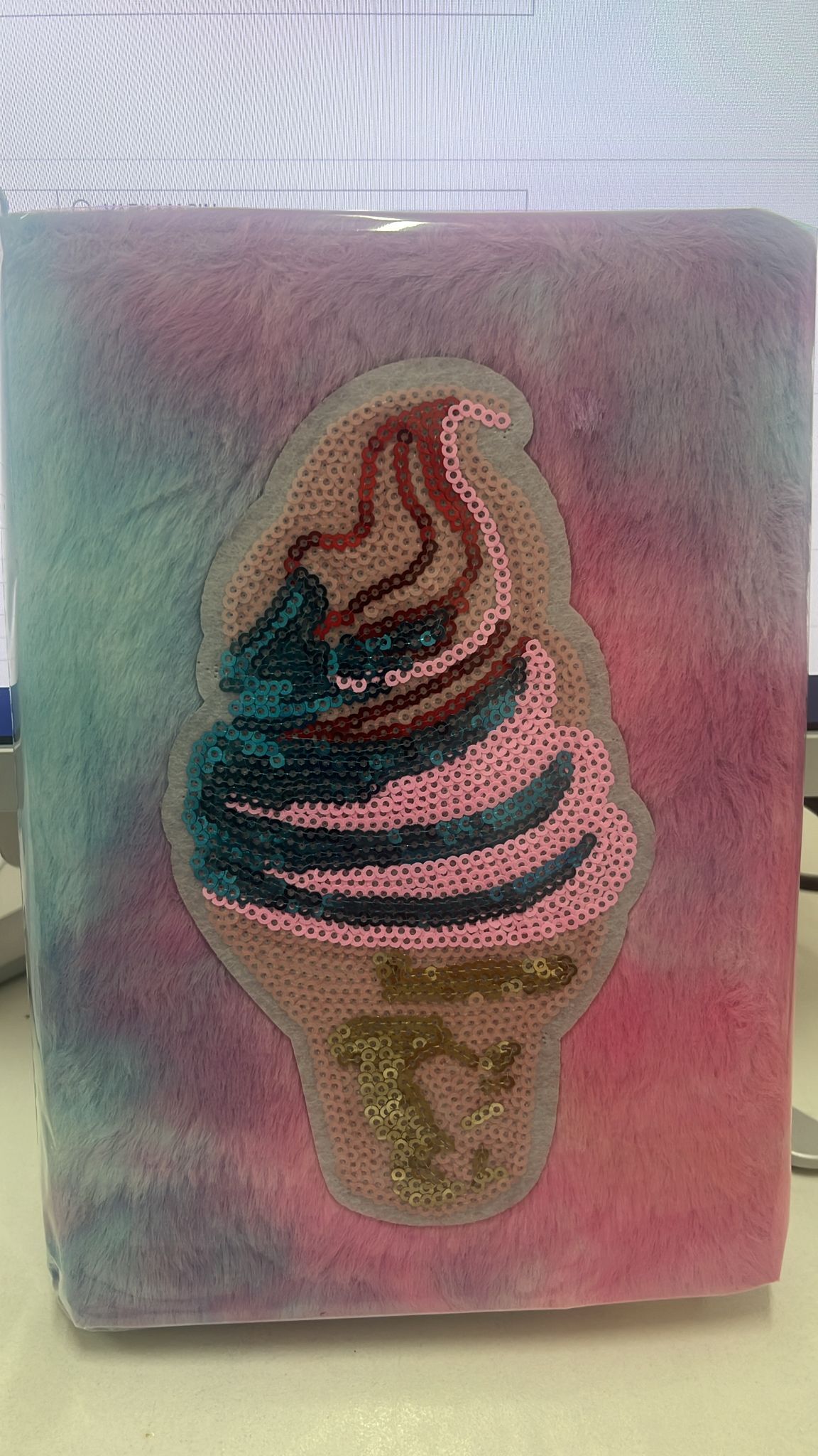 DONDURMA DESENLİ PELUŞ DEFTER