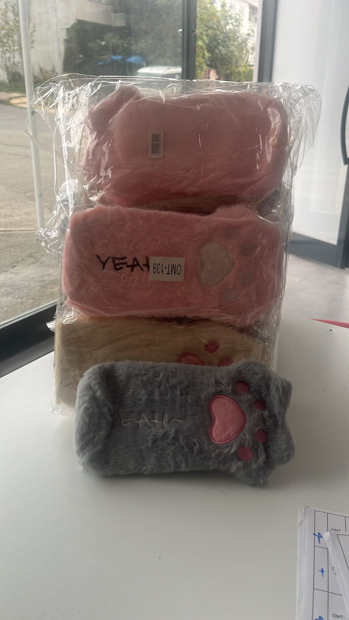 KEDİ PATİSİ PELUŞ KALEM KUTU