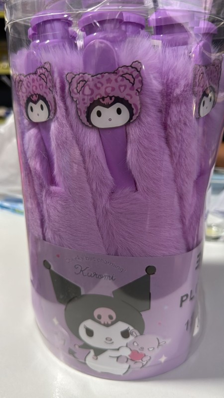 KUROMİ BÜYÜK PELUŞ KALEM